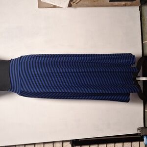 AB Studio Women’s striped skirt